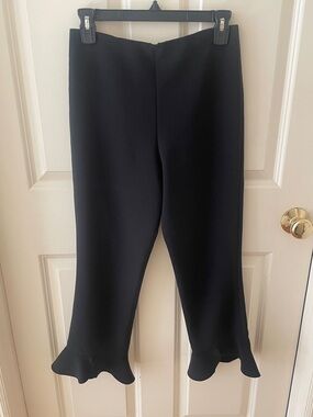 Alice + Olivia Black Cropped Ruffle-Hem Pants